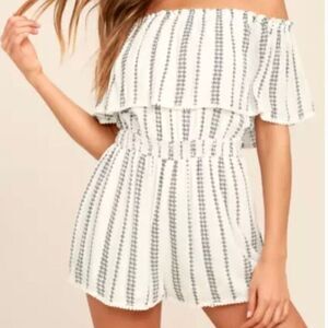 Lulu's See Ya There White Black Striped Off the Shoulder Ruffle Romper Large‎